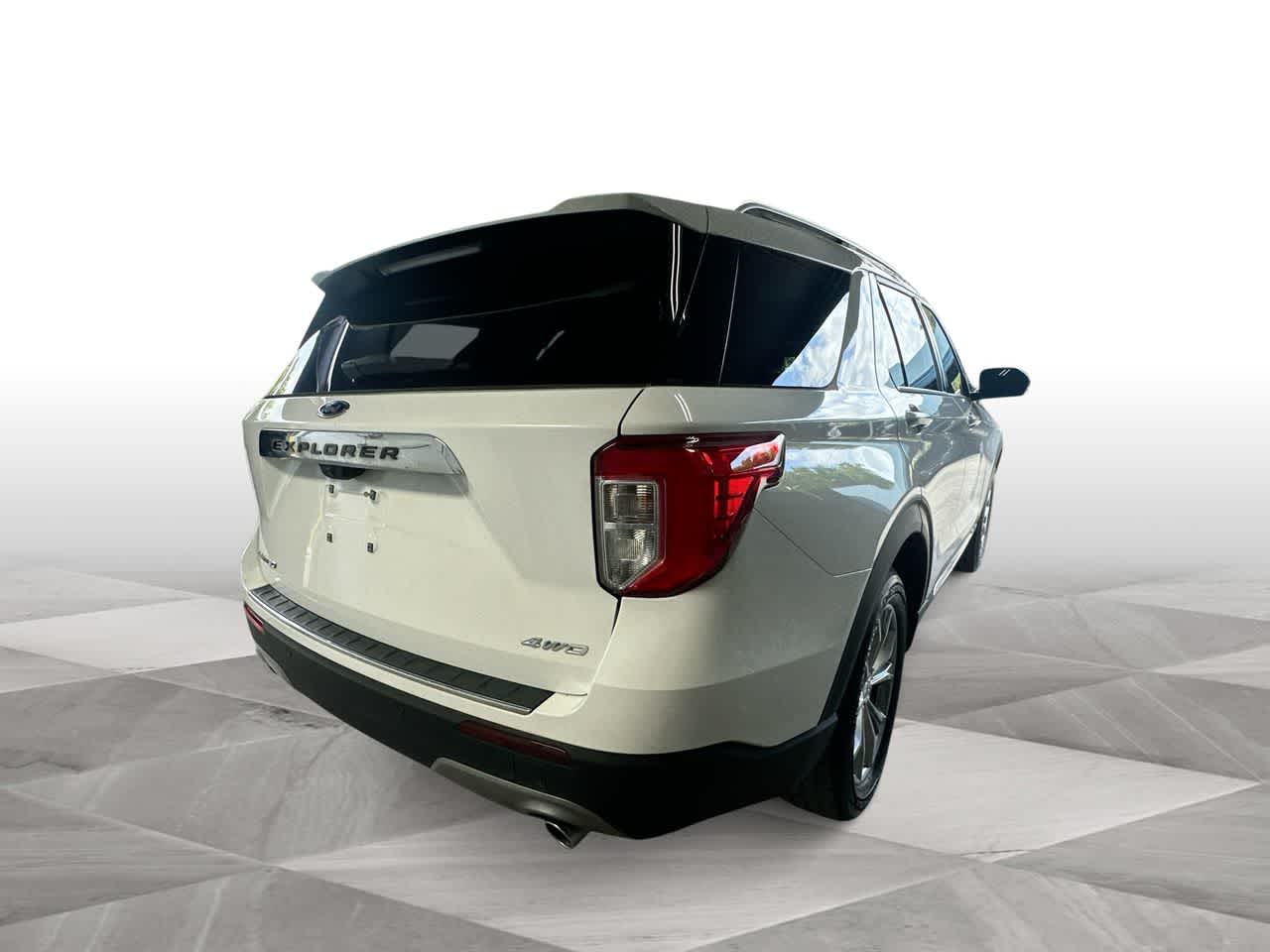 Thumbnail: 2023 Ford Explorer - 8