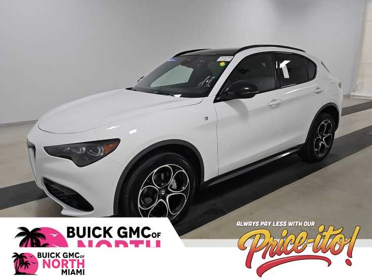 Thumbnail: 2024 Alfa Romeo Stelvio - 1