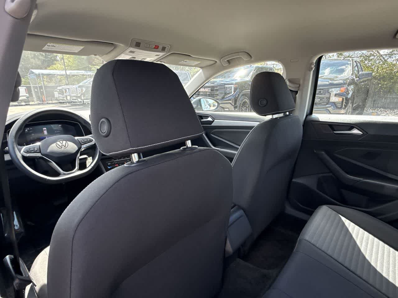 Thumbnail: 2025 Volkswagen Jetta - 23