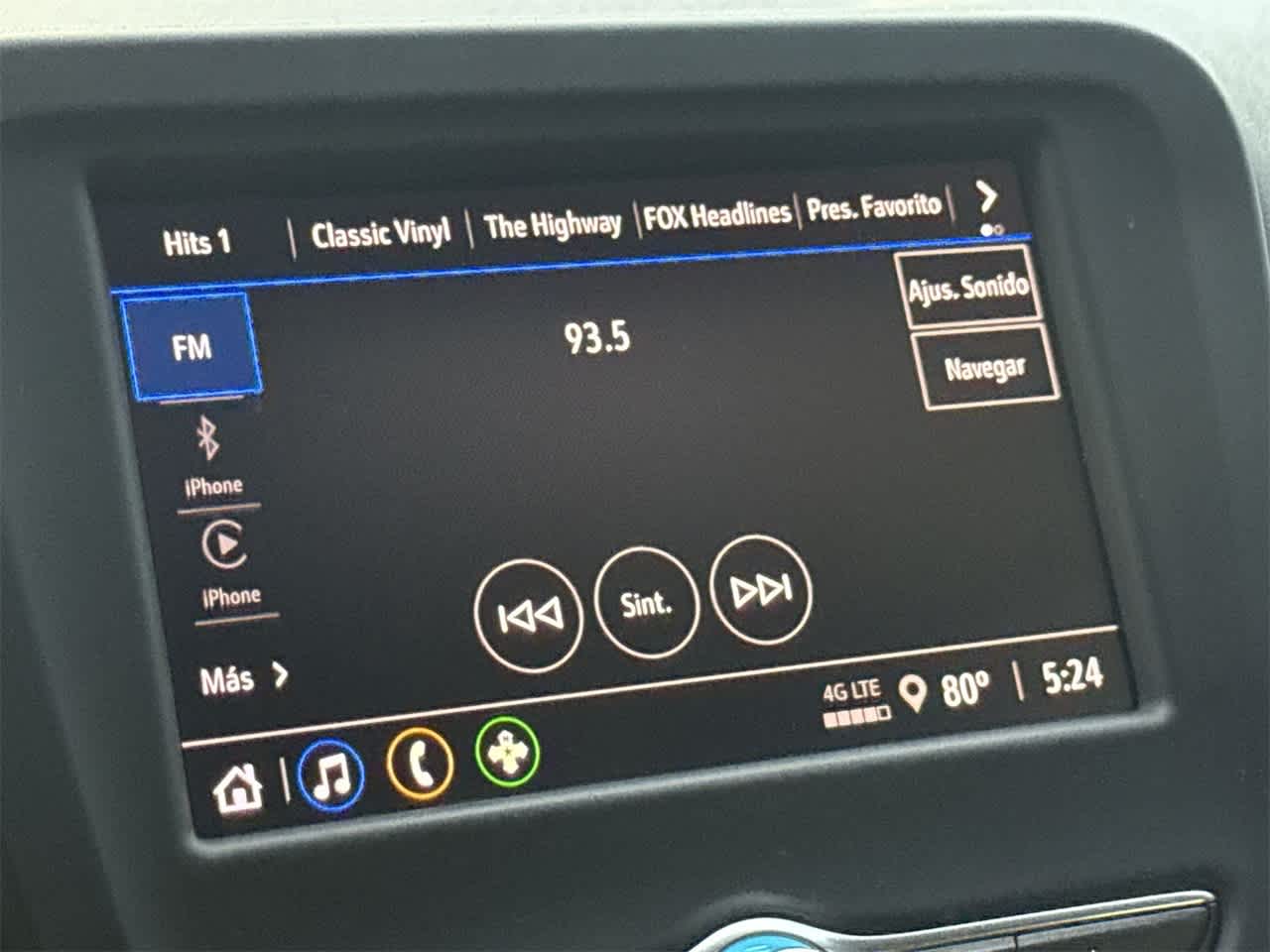 Thumbnail: 2023 Chevrolet Equinox - 18