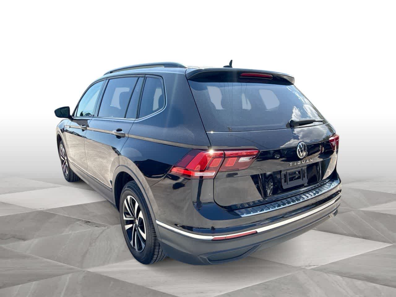 Thumbnail: 2023 Volkswagen Tiguan - 6