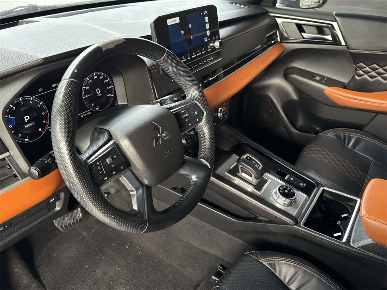 Thumbnail: 2022 Mitsubishi Outlander - 13