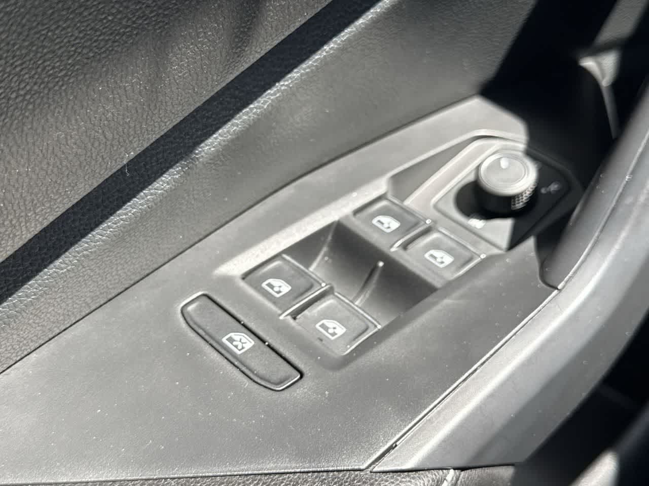 Thumbnail: 2025 Volkswagen Jetta - 17