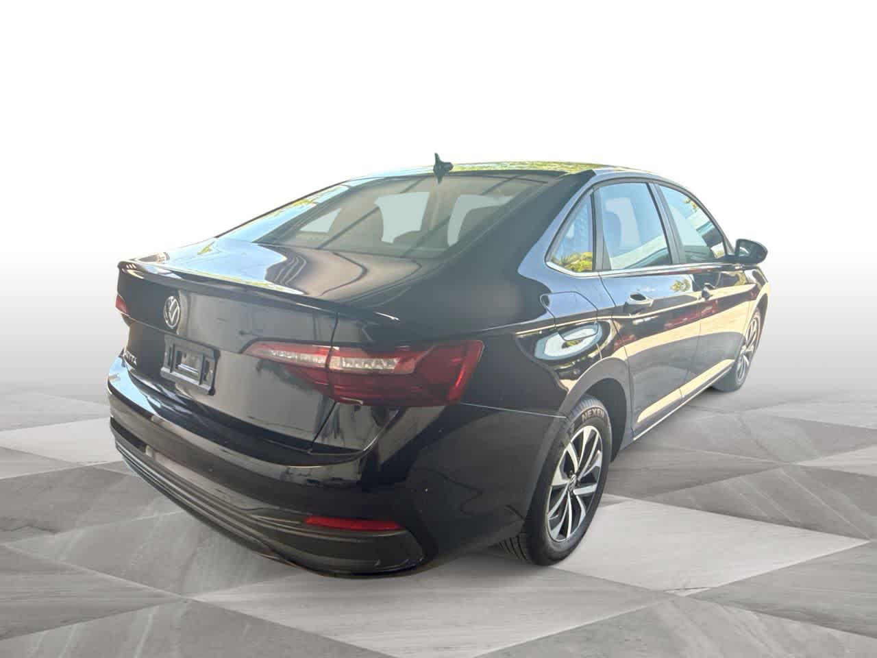 Thumbnail: 2024 Volkswagen Jetta - 8
