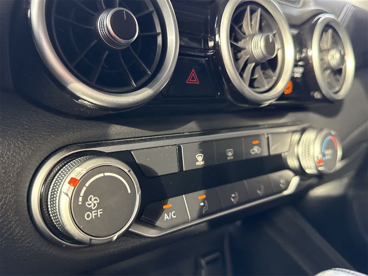 Thumbnail: 2024 Nissan Sentra - 20