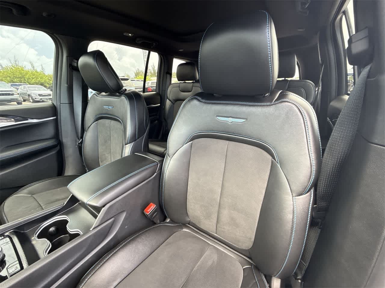 Thumbnail: 2024 Jeep Grand Cherokee - 14