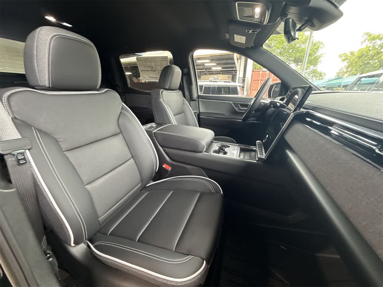 Thumbnail: 2026 GMC Sierra EV - 27