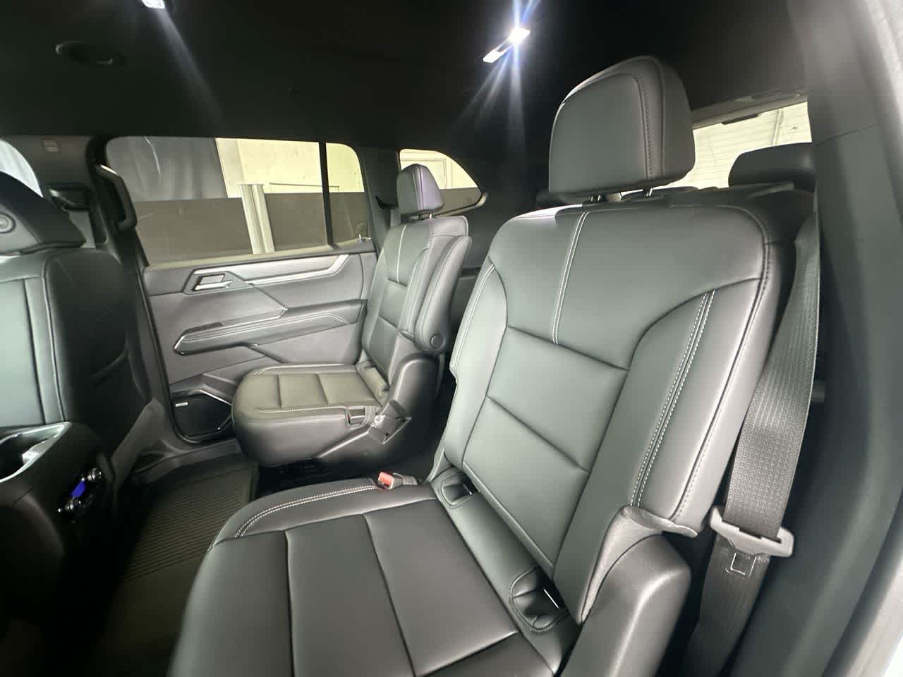 Thumbnail: 2026 GMC Acadia - 22