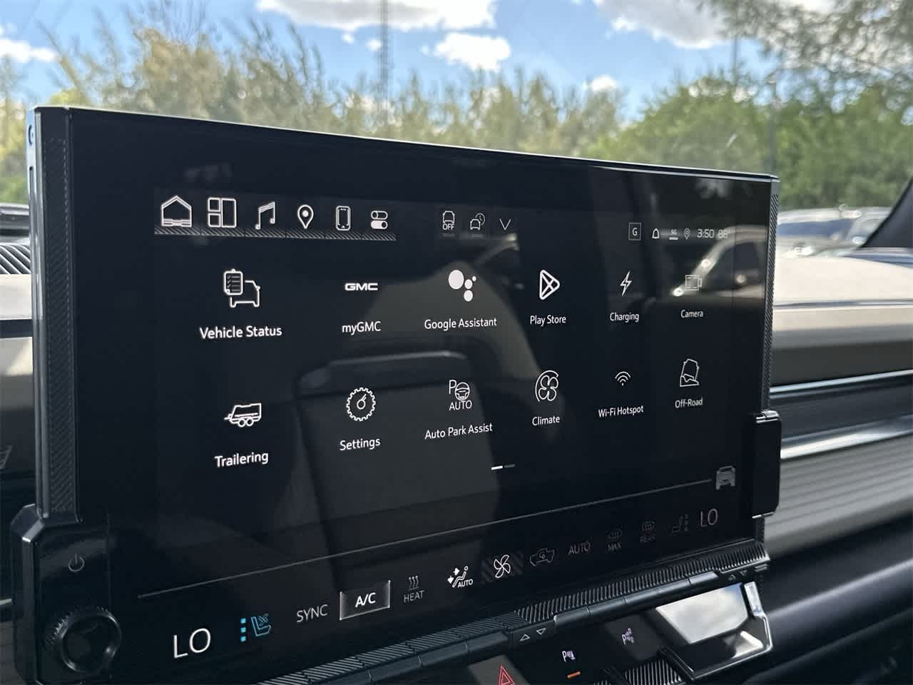 Thumbnail: 2026 GMC Hummer EV - 18