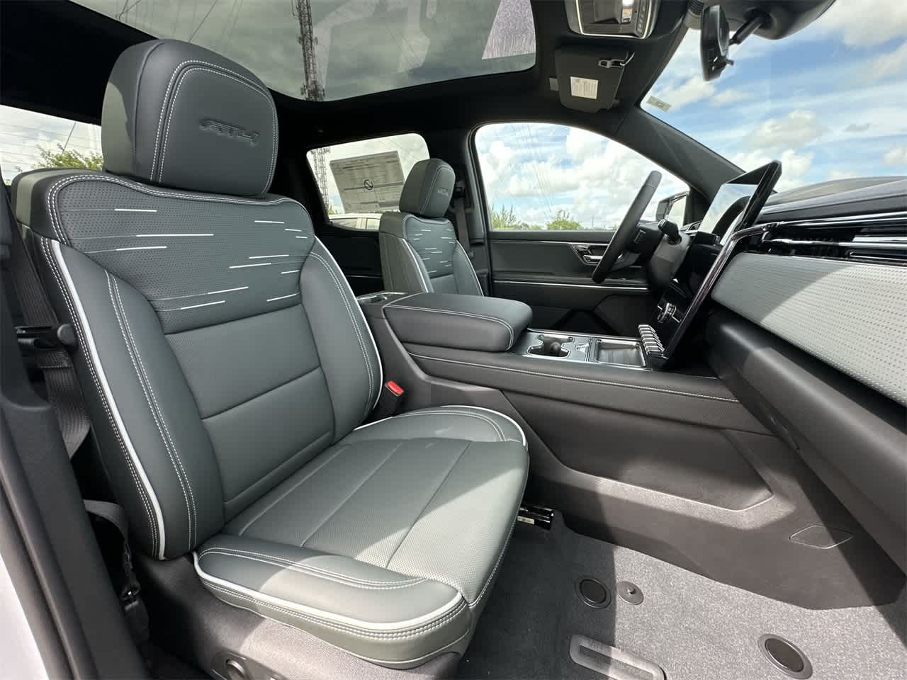 Thumbnail: 2026 GMC Sierra EV - 27