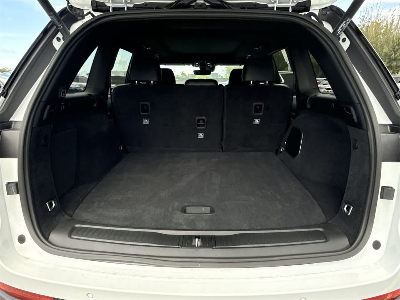 Thumbnail: 2024 Jeep Grand Cherokee - 25