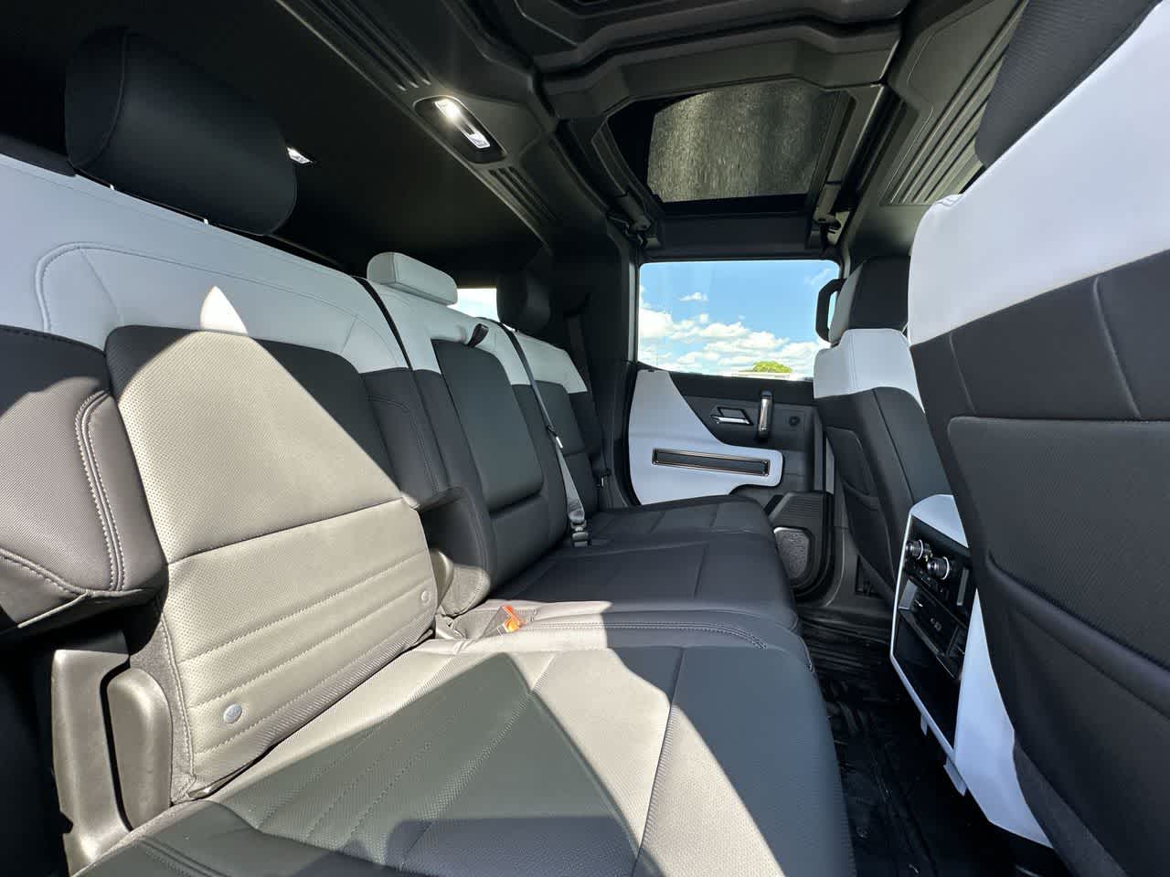 Thumbnail: 2025 GMC Hummer EV - 26
