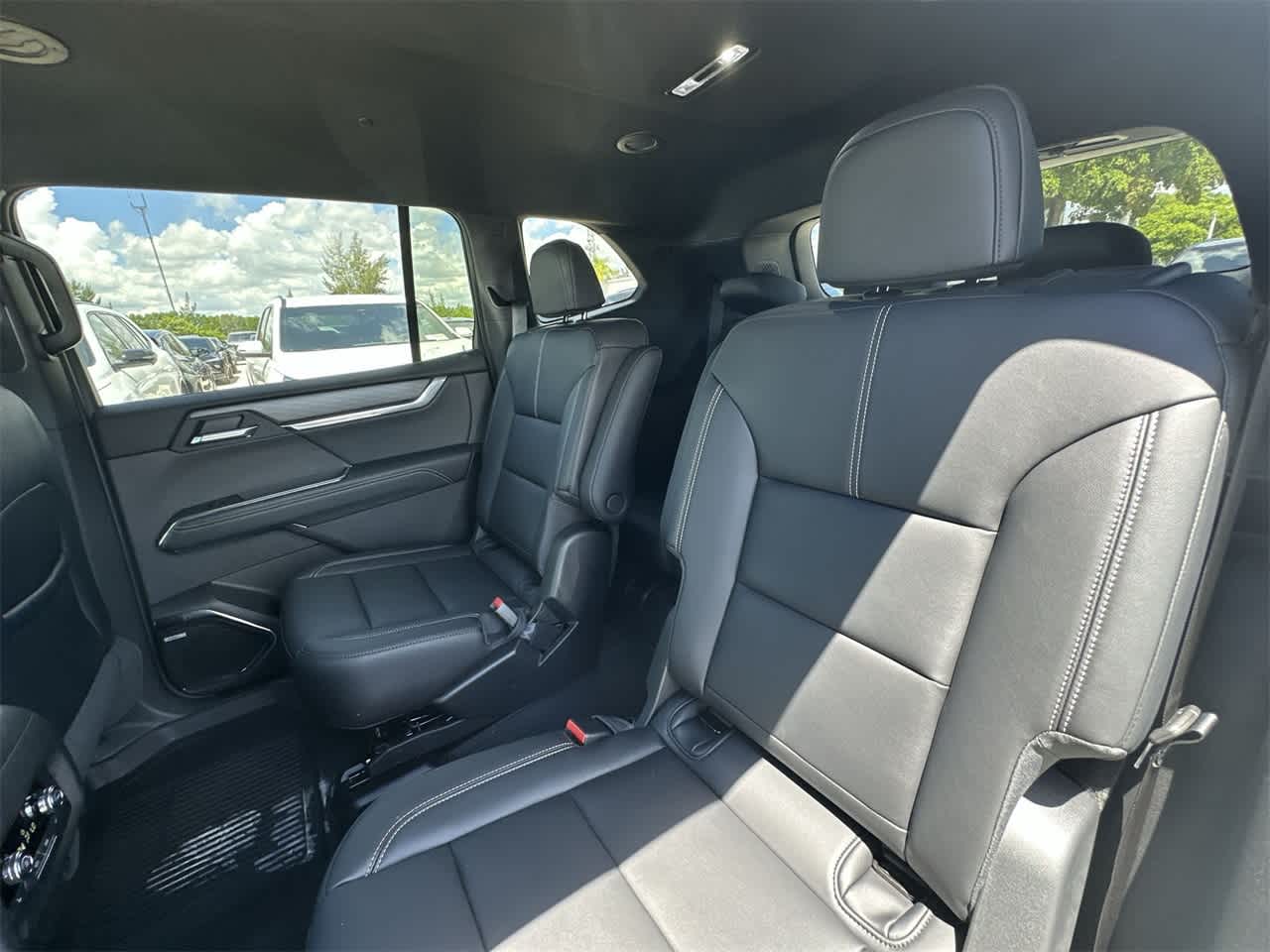 Thumbnail: 2026 GMC Acadia - 22