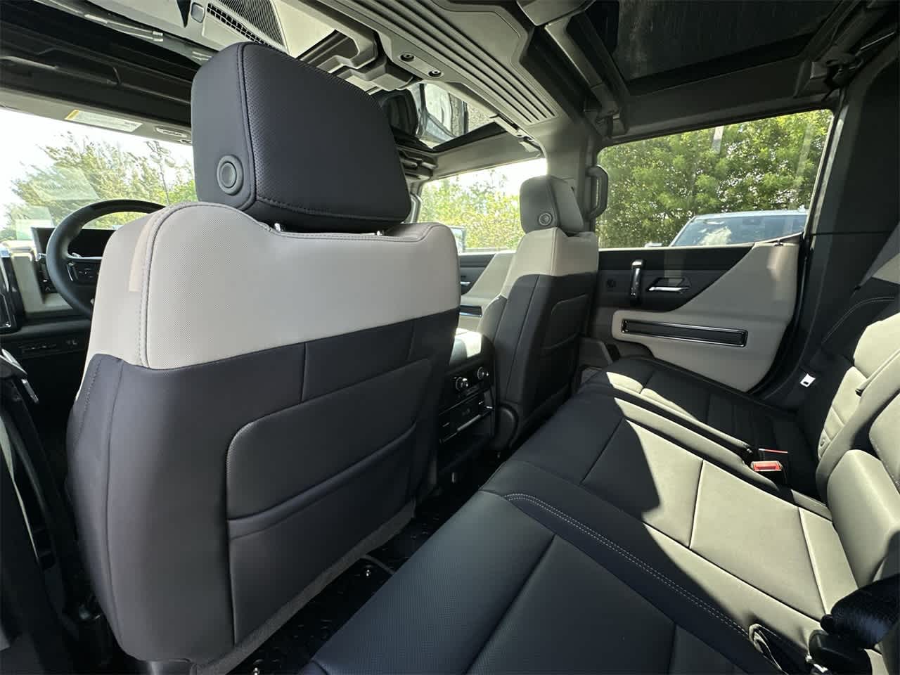 Thumbnail: 2026 GMC Hummer EV - 23