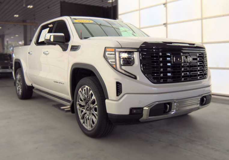 Thumbnail: 2023 GMC Sierra 1500 - 2