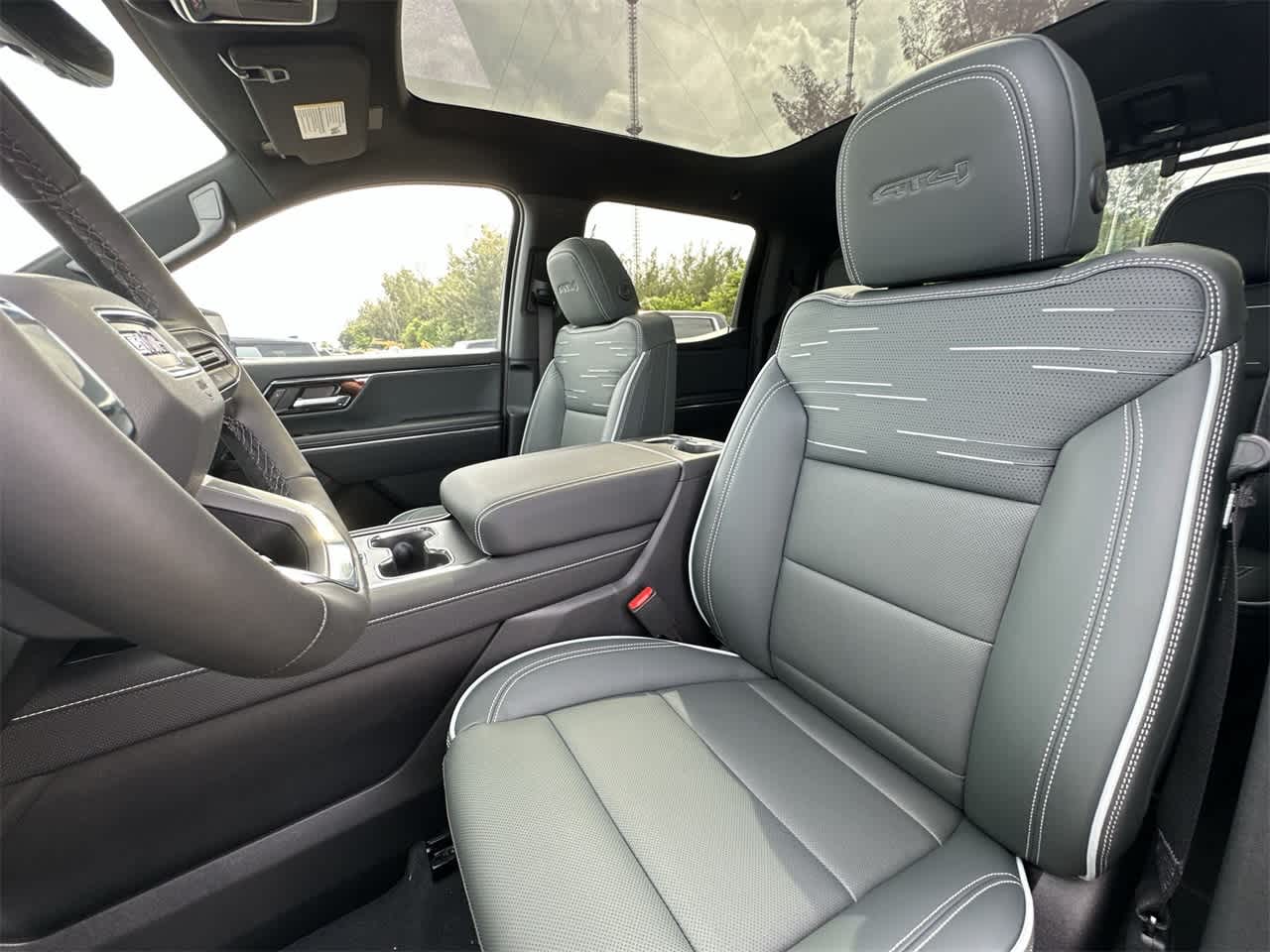 Thumbnail: 2026 GMC Sierra EV - 14