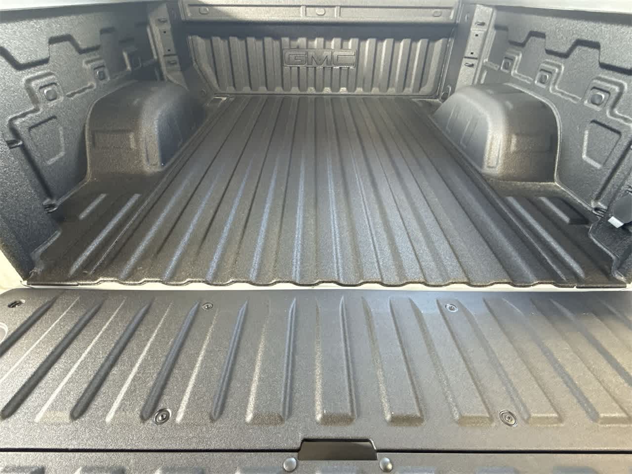 Thumbnail: 2026 GMC Sierra 1500 - 25