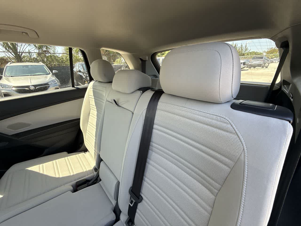 Thumbnail: 2023 Volkswagen Tiguan - 22