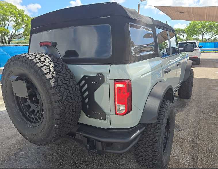 Thumbnail: 2021 Ford Bronco - 3