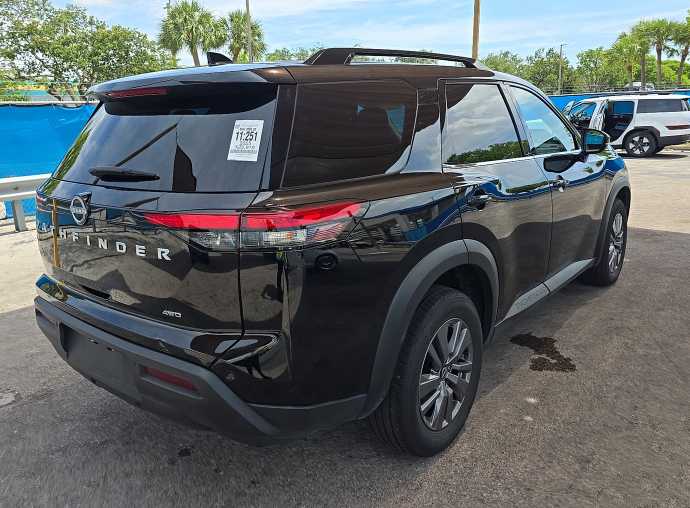 Thumbnail: 2025 Nissan Pathfinder - 3
