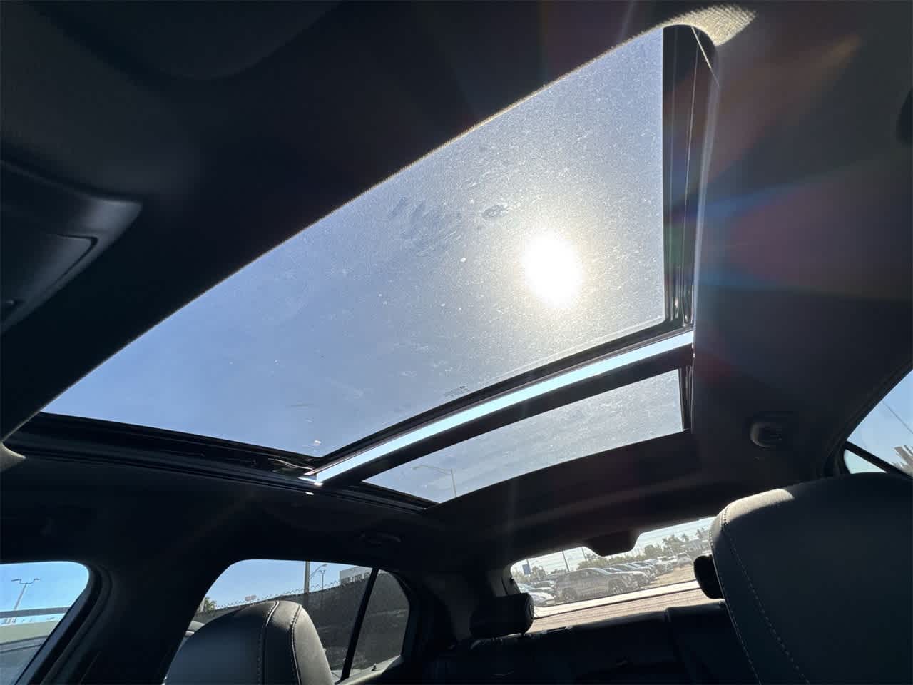 Thumbnail: 2024 Cadillac XT4 - 18