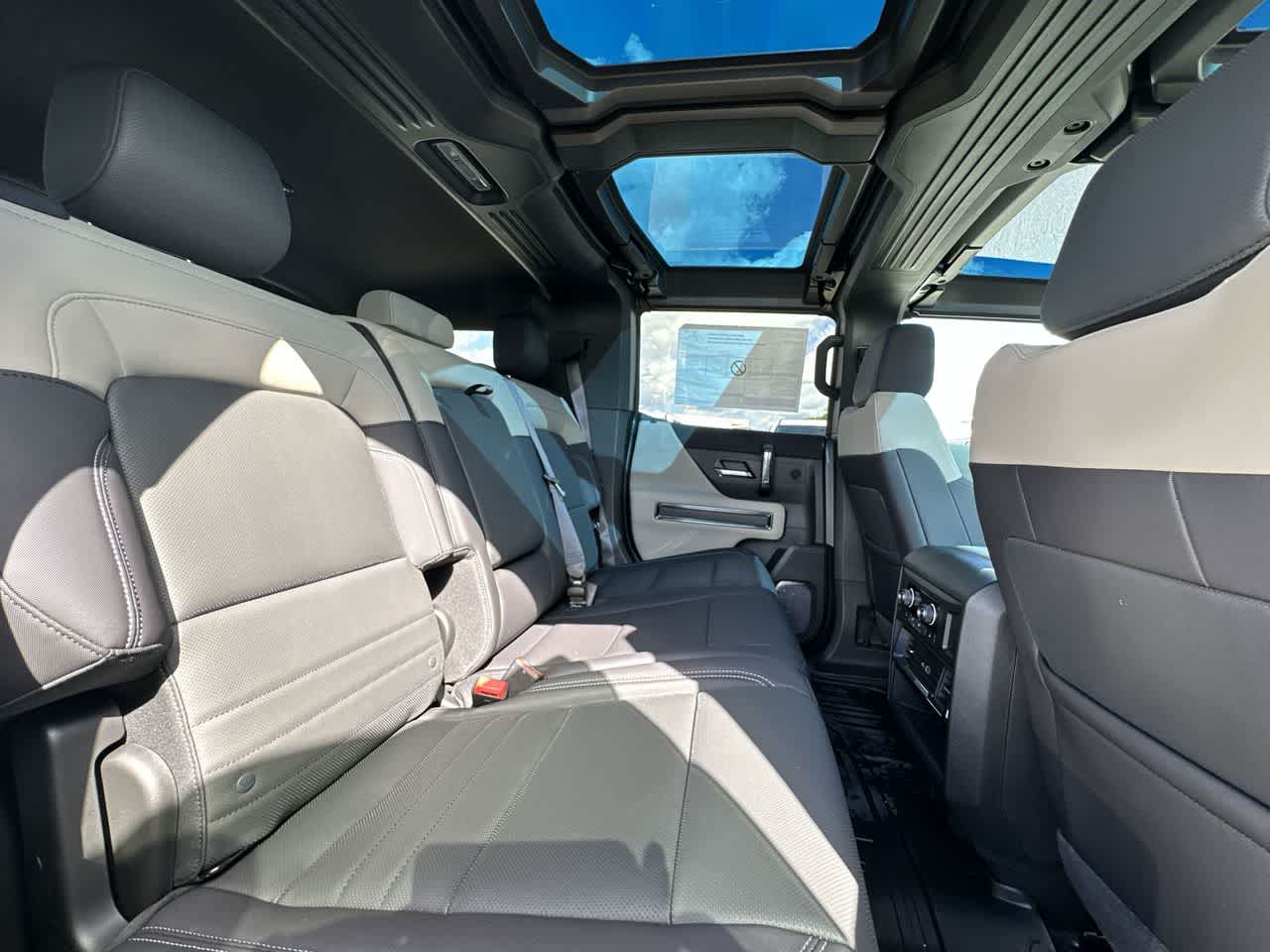 Thumbnail: 2026 GMC Hummer EV - 26