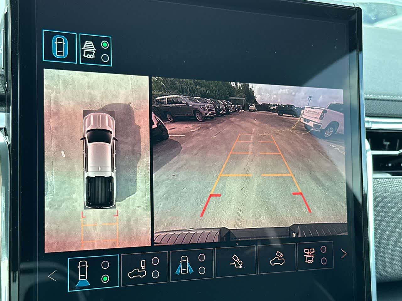 Thumbnail: 2026 GMC Sierra EV - 19