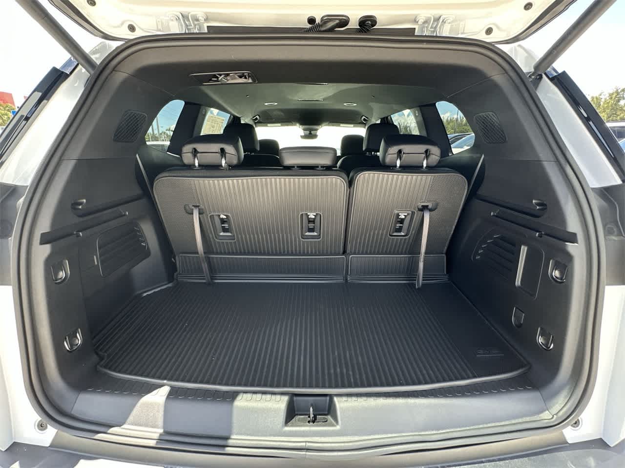 Thumbnail: 2026 GMC Acadia - 25