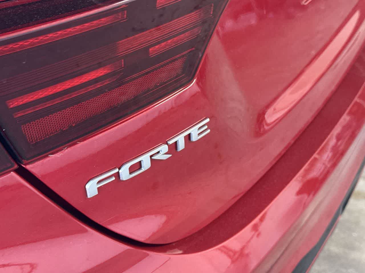 Thumbnail: 2023 Kia Forte - 10