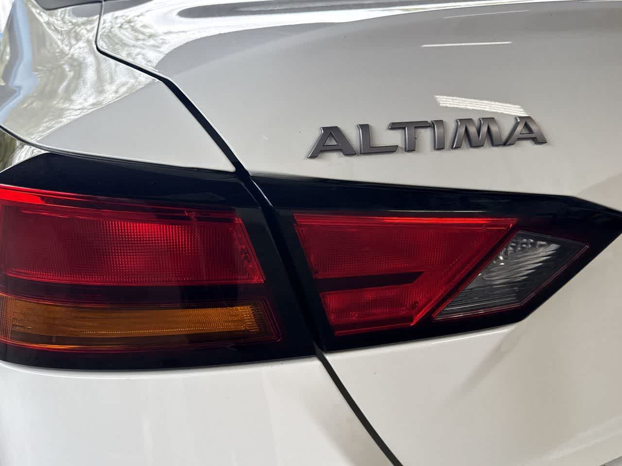 Thumbnail: 2025 Nissan Altima - 10