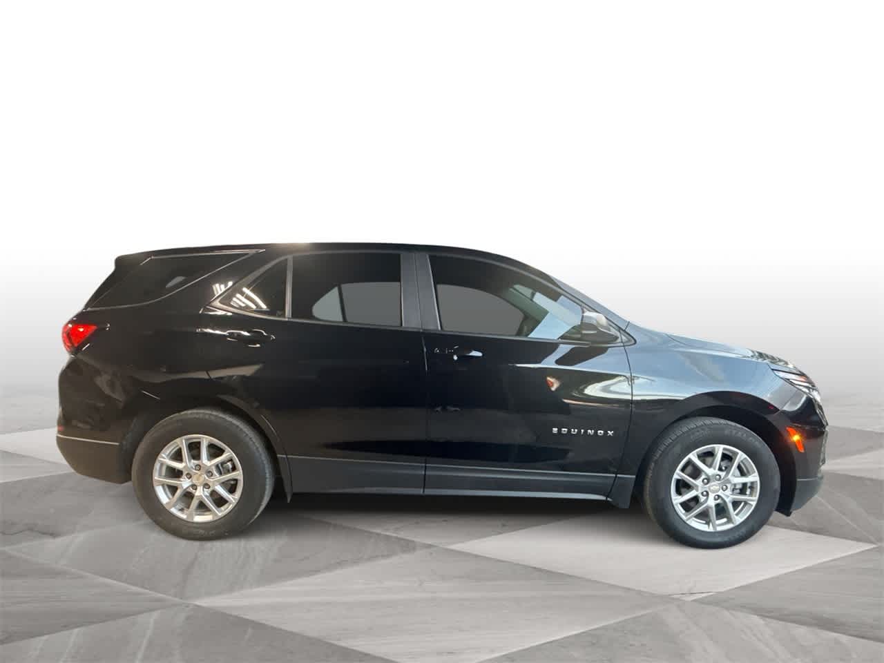 Thumbnail: 2023 Chevrolet Equinox - 9