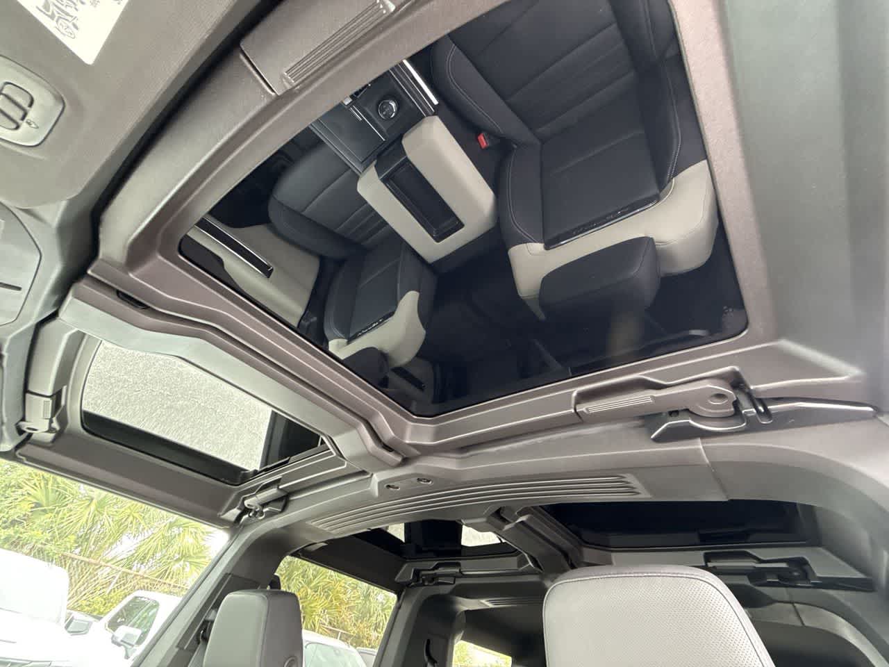 Thumbnail: 2026 GMC Hummer EV - 17