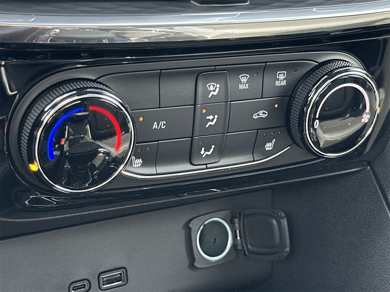 Thumbnail: 2026 Buick Encore GX - 20