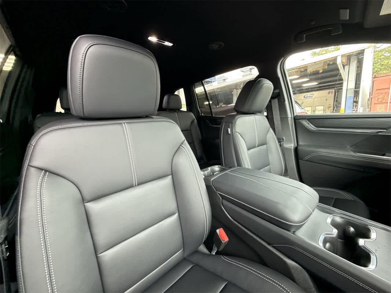 Thumbnail: 2026 GMC Acadia - 27