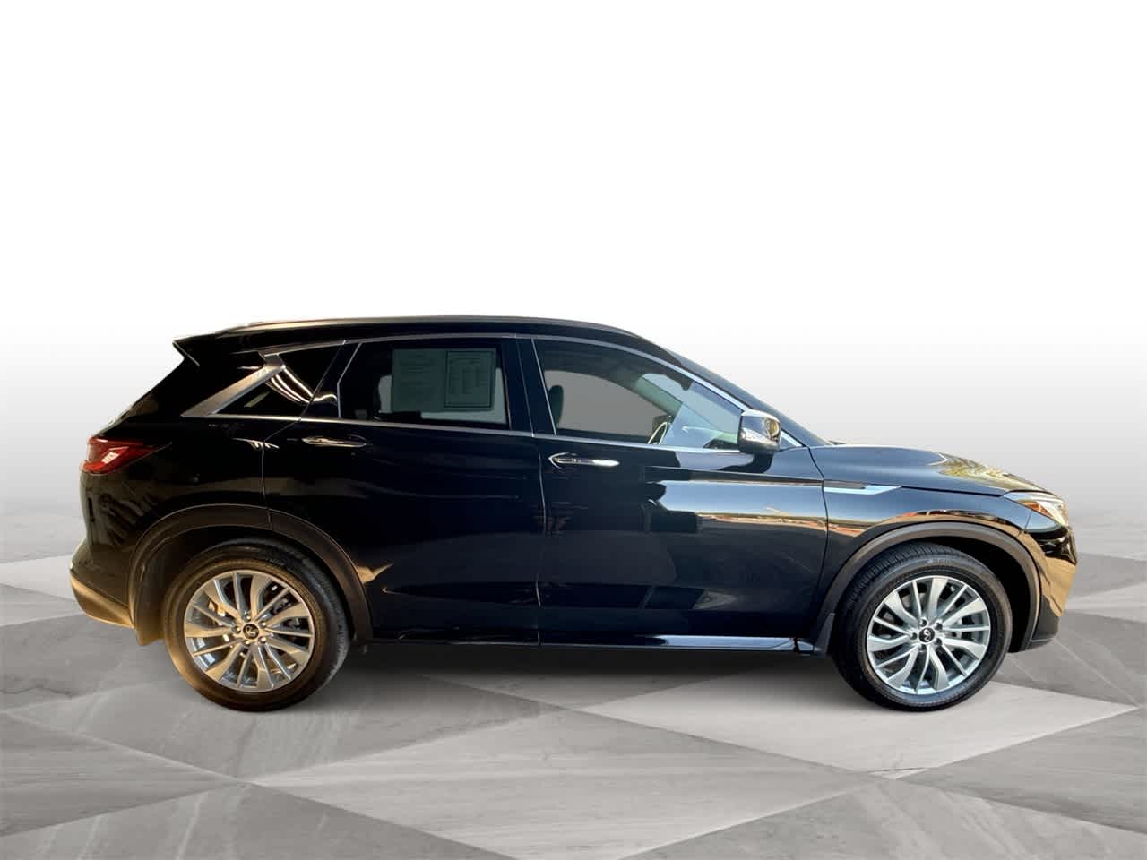 Thumbnail: 2025 INFINITI QX50 - 9