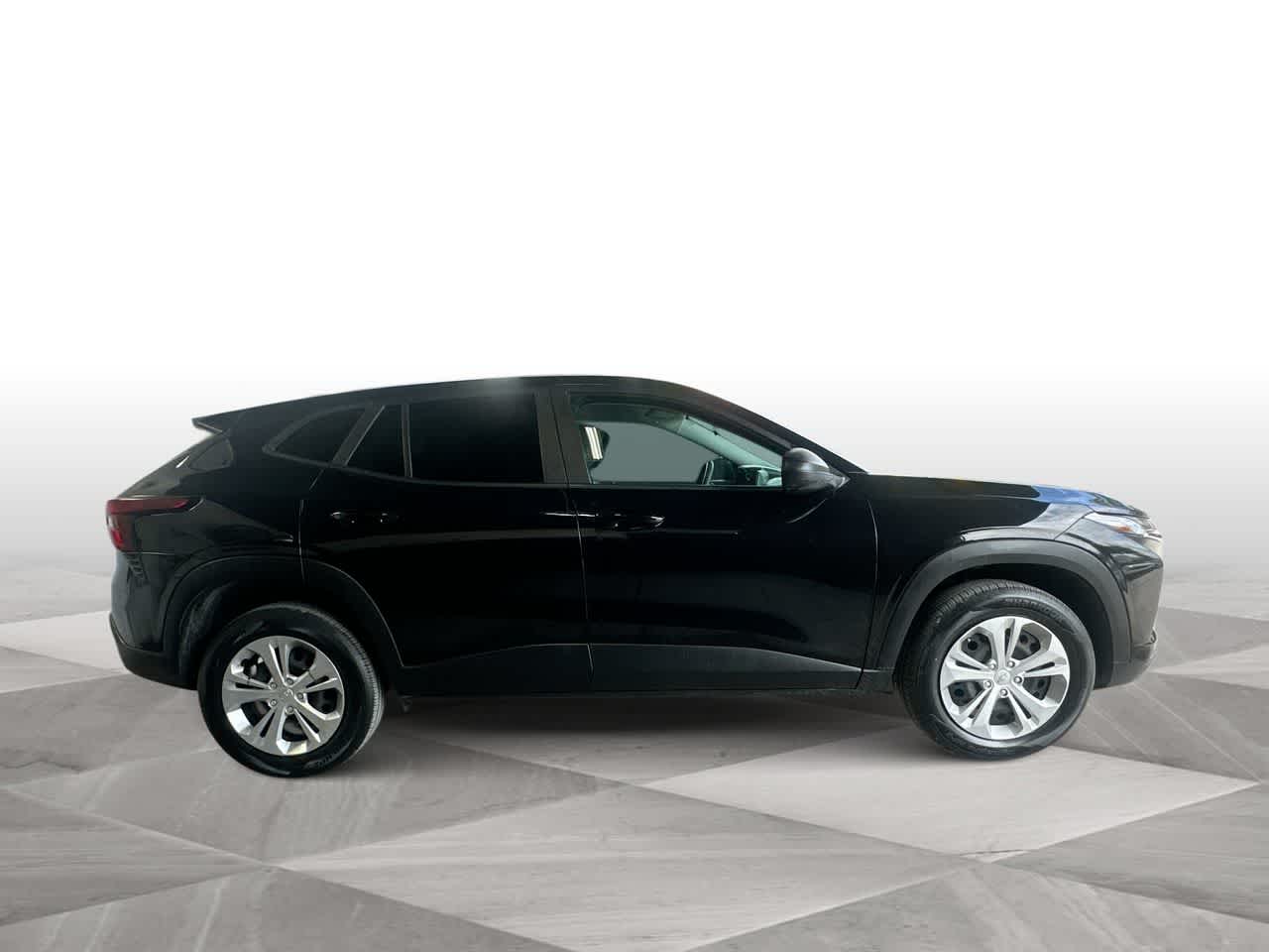 Thumbnail: 2025 Chevrolet Trax - 9