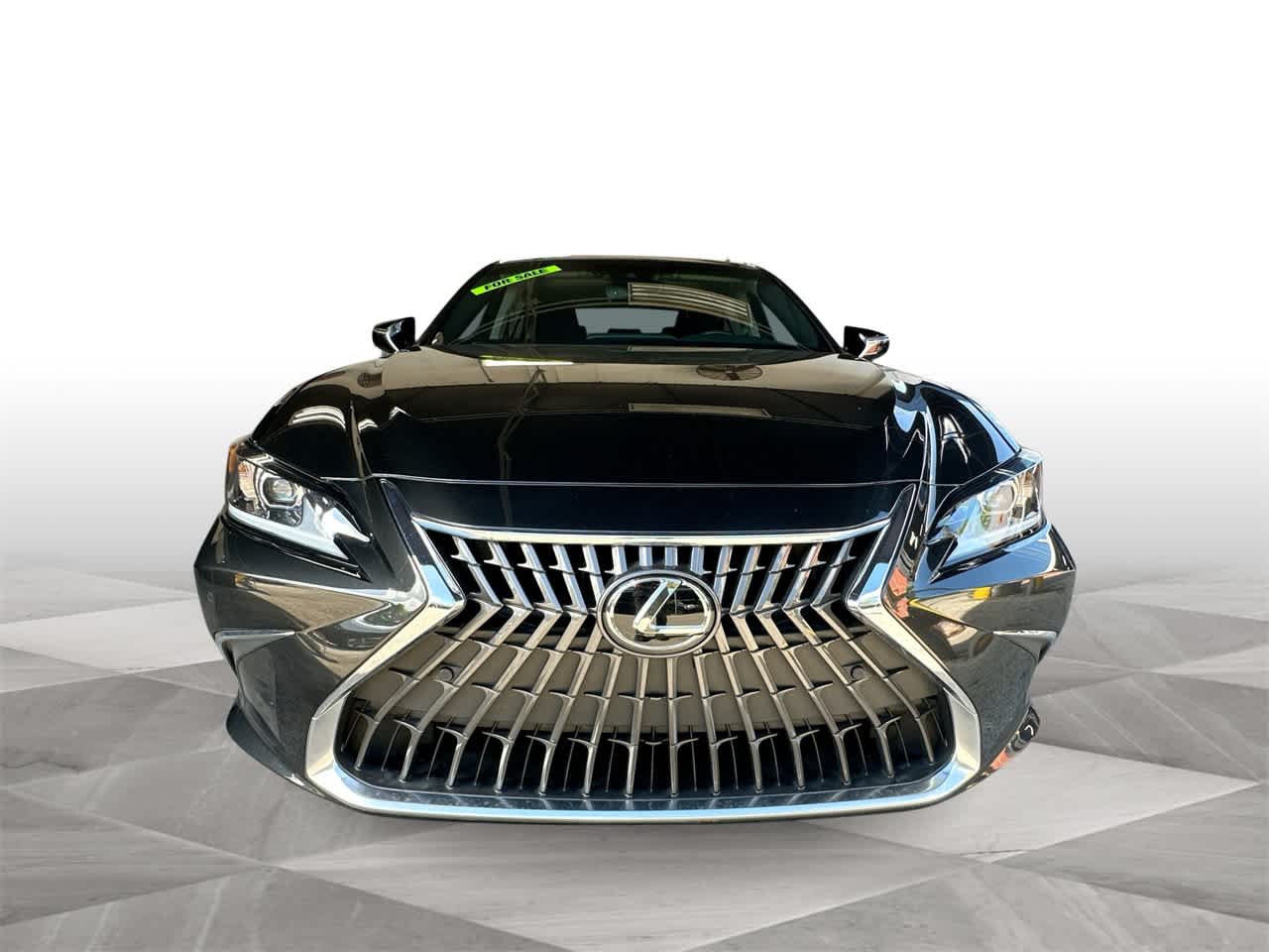 Thumbnail: 2022 Lexus ES - 3