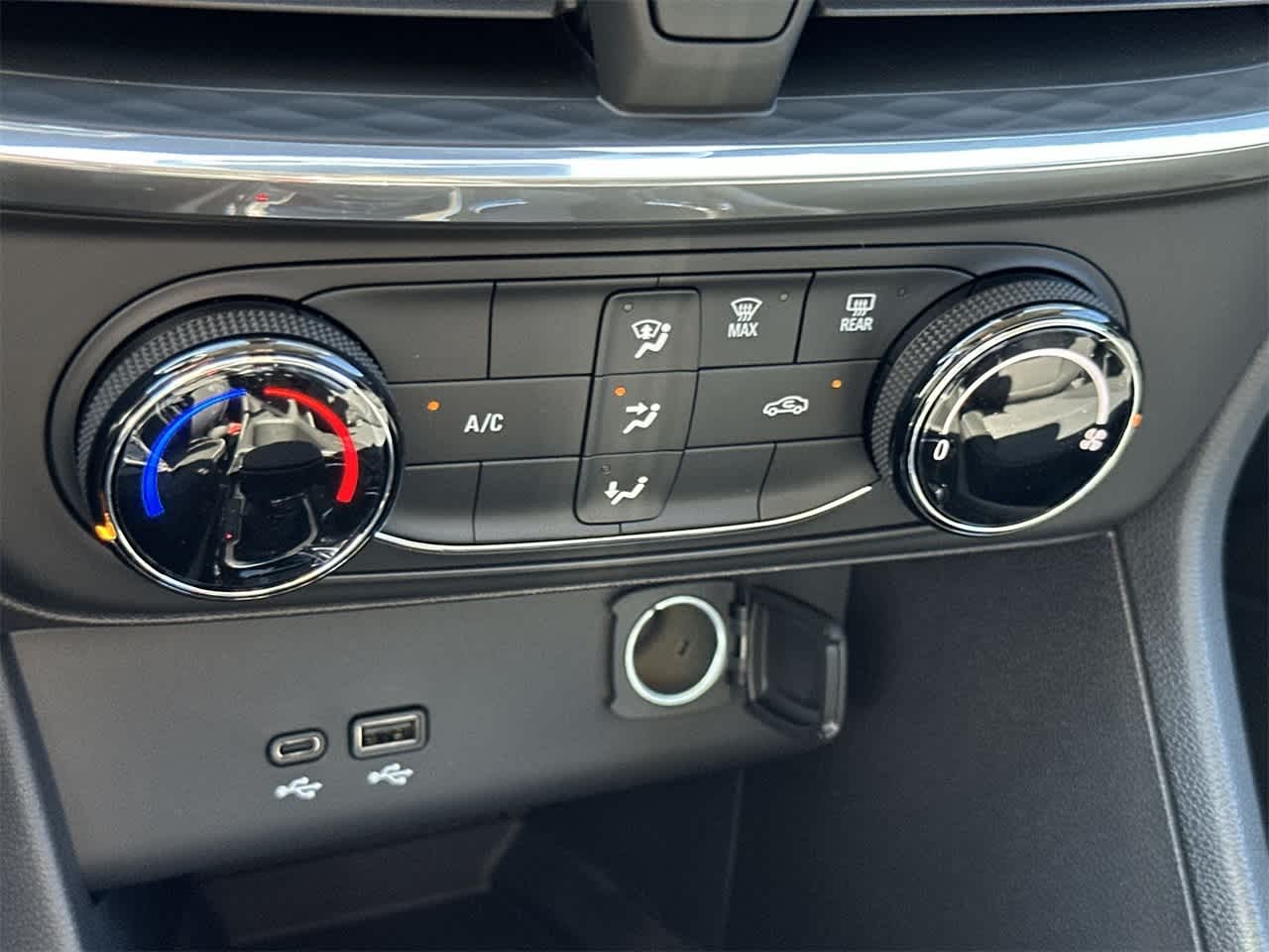 Thumbnail: 2026 Buick Encore GX - 20