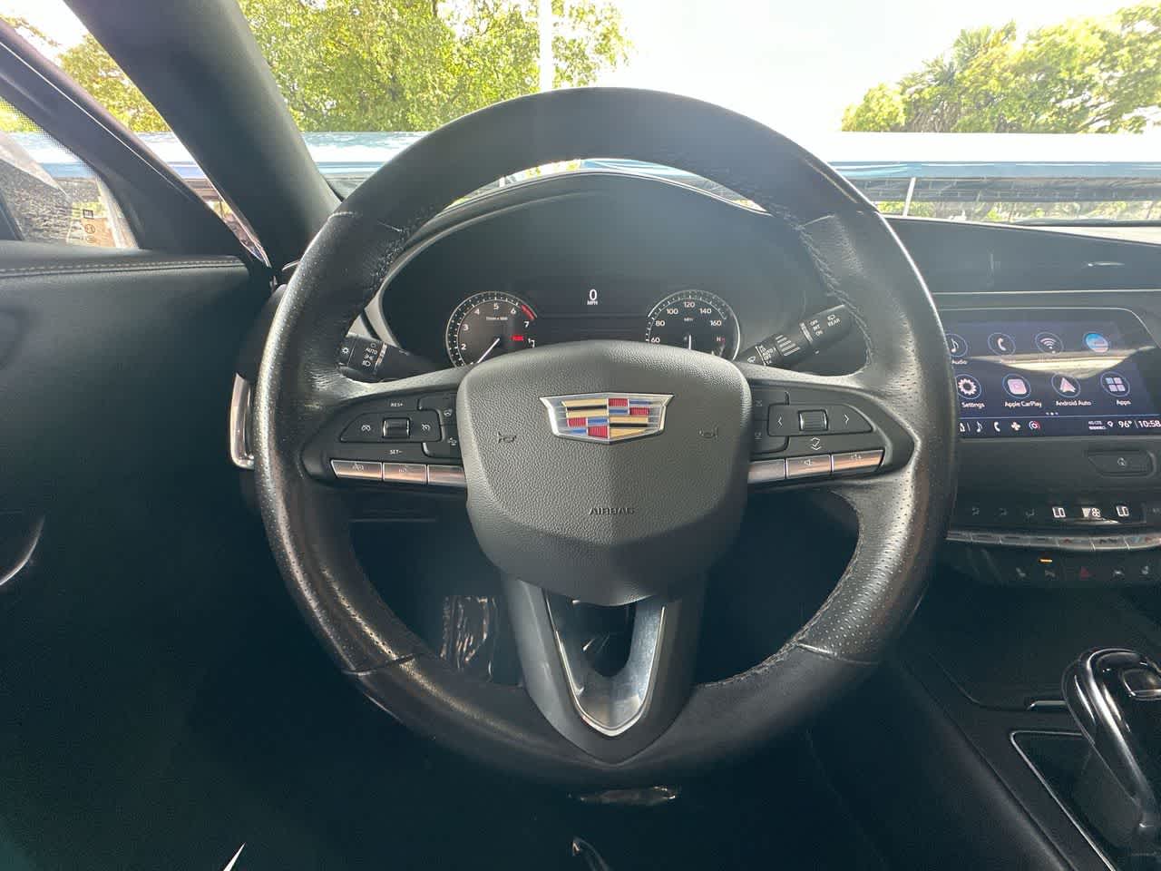 Thumbnail: 2023 Cadillac XT4 - 15