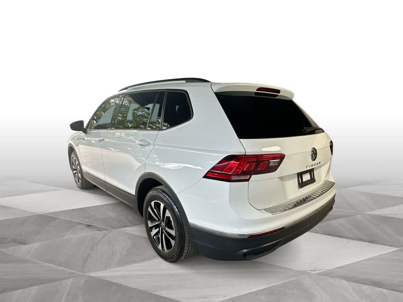 Thumbnail: 2024 Volkswagen Tiguan - 6