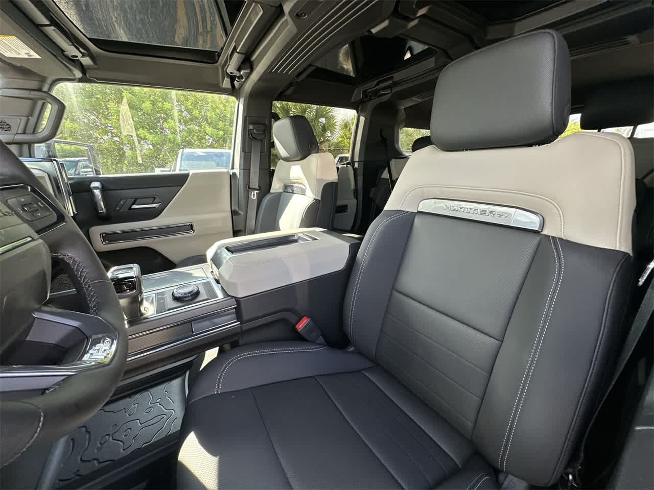 Thumbnail: 2026 GMC Hummer EV - 14