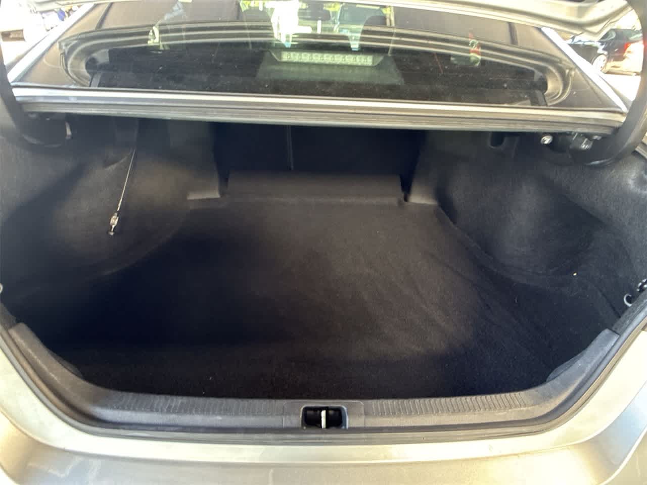 Thumbnail: 2023 Toyota Camry - 25