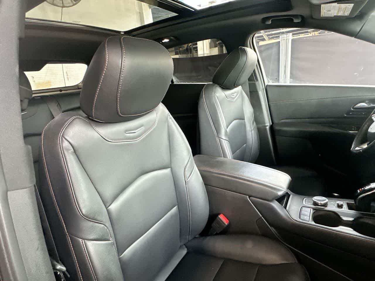 Thumbnail: 2023 Cadillac XT4 - 27