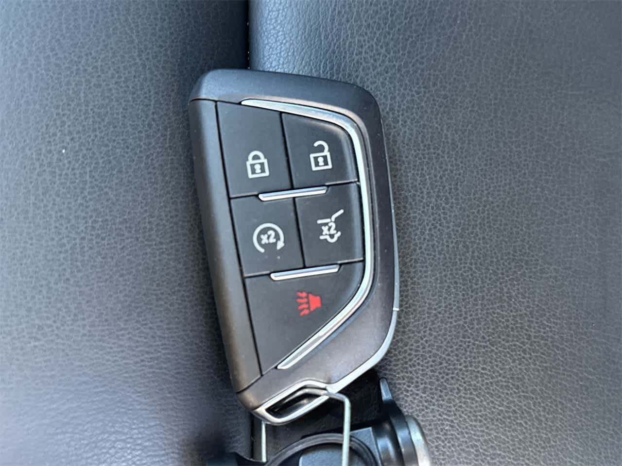 Thumbnail: 2024 Cadillac XT4 - 28