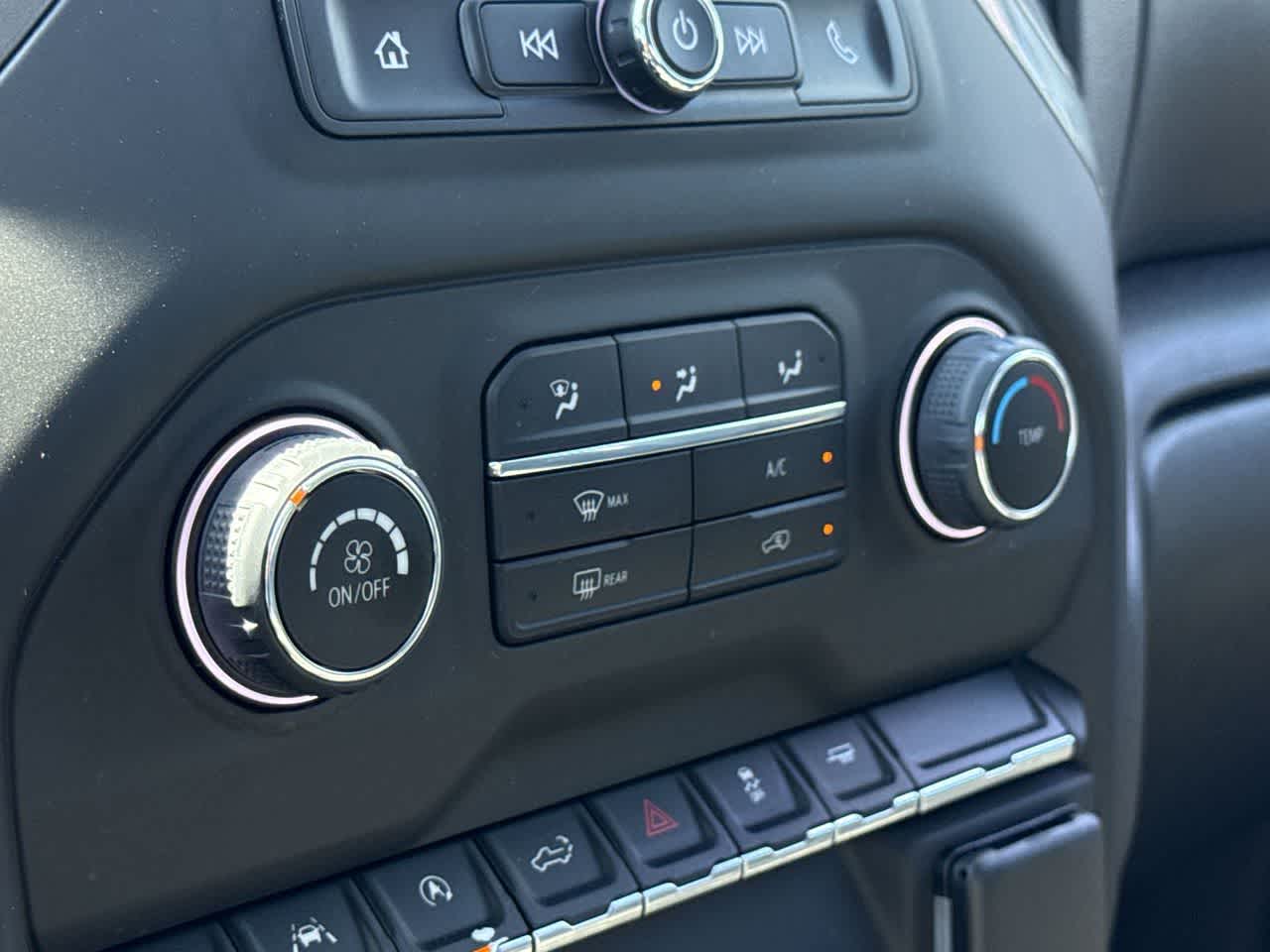 Thumbnail: 2023 Chevrolet Silverado 1500 - 20