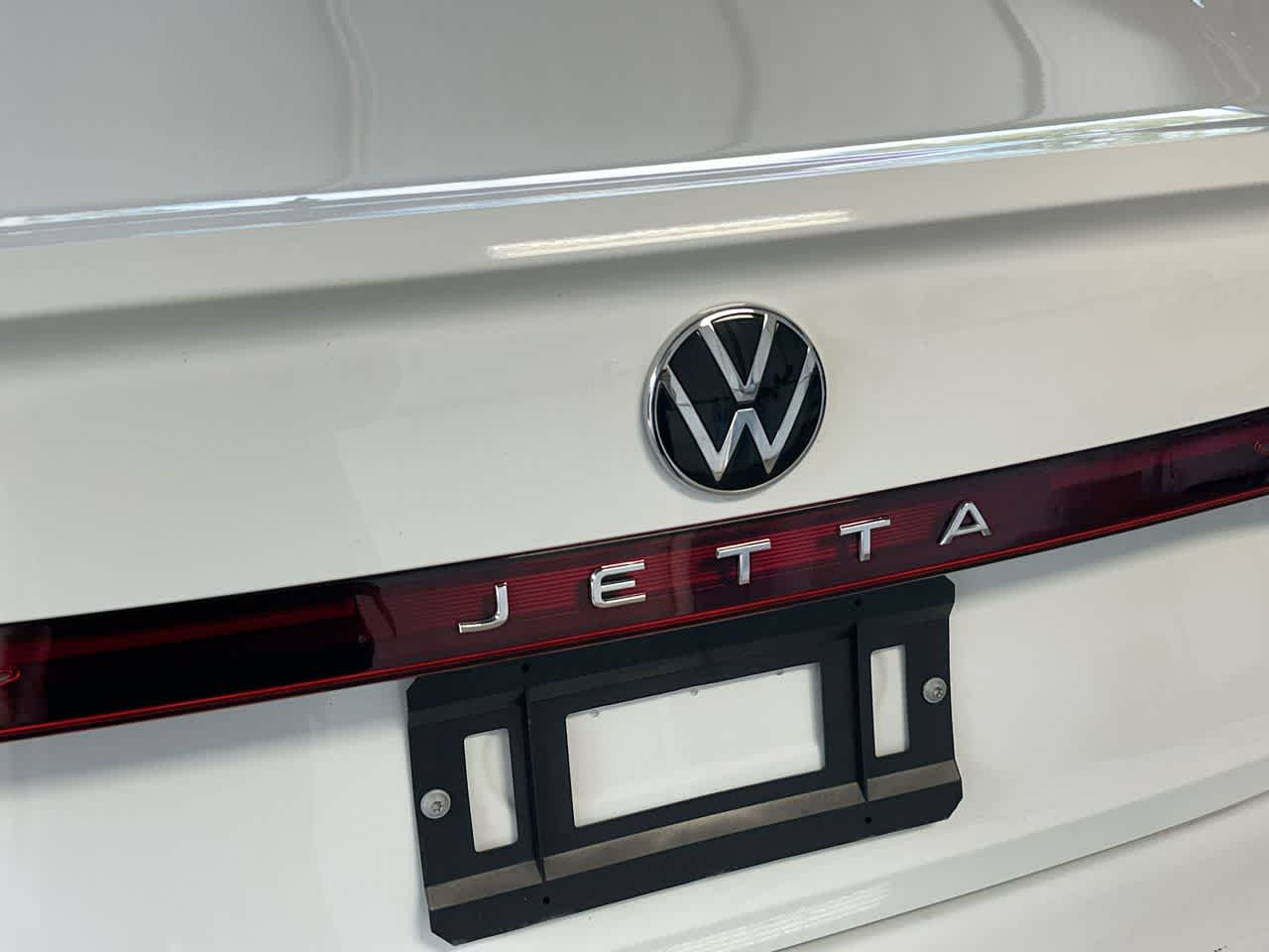 Thumbnail: 2025 Volkswagen Jetta - 10