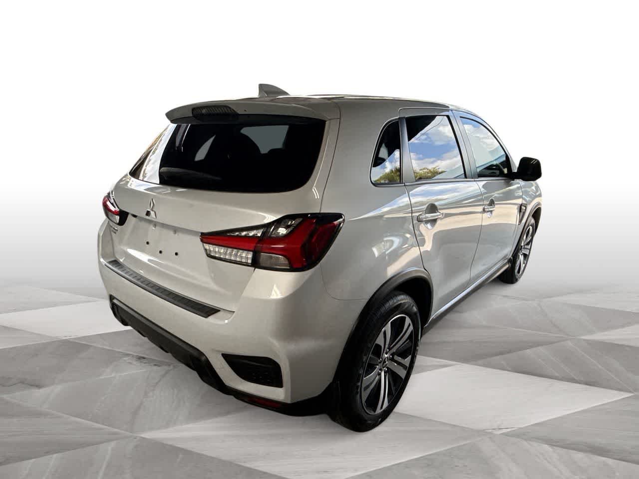 Thumbnail: 2025 Mitsubishi Outlander Sport - 8