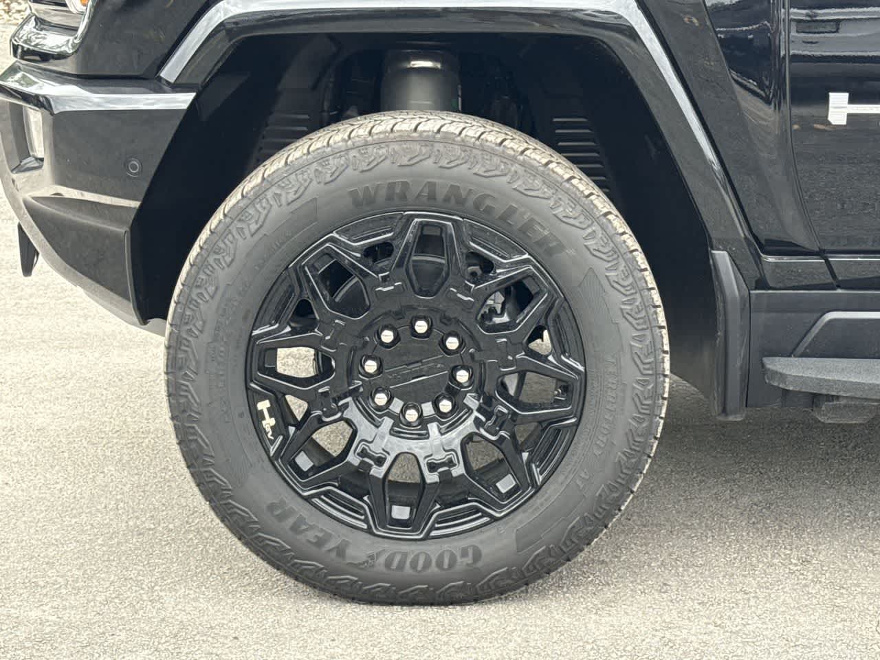 Thumbnail: 2026 GMC Hummer EV - 11