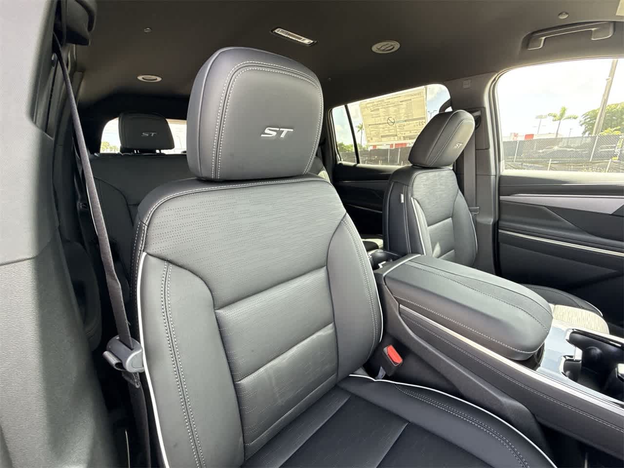 Thumbnail: 2025 Buick Enclave - 26