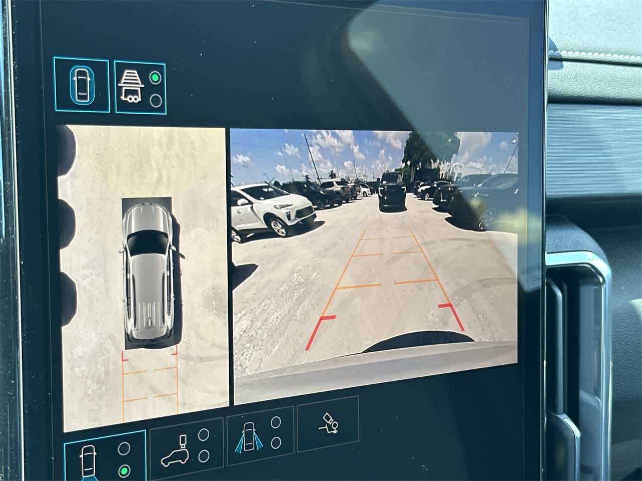 Thumbnail: 2026 GMC Acadia - 19